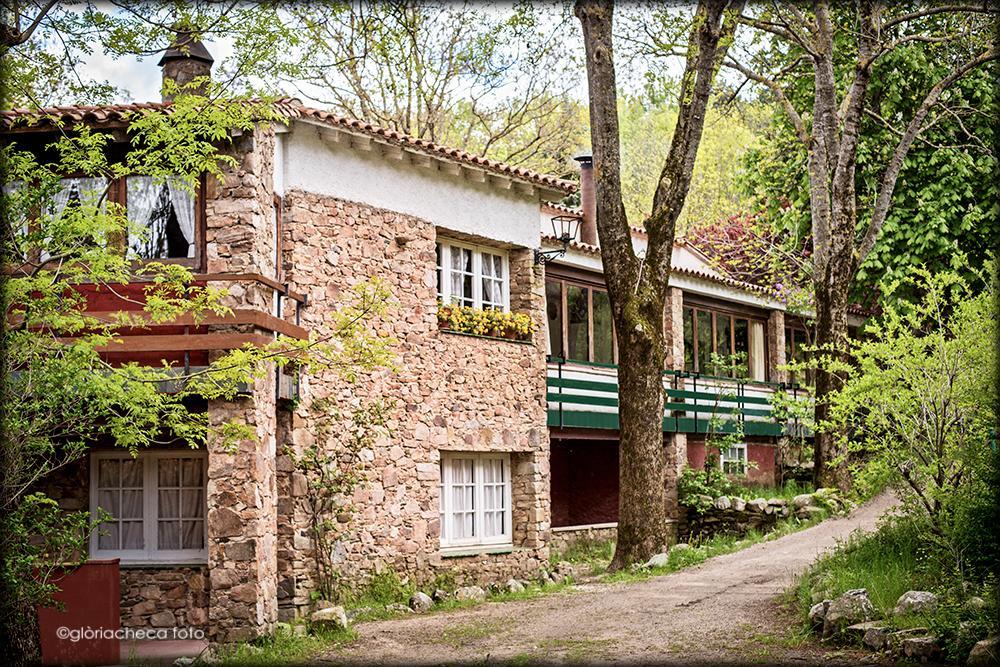 Хостел Hostal L'Avet Blau Santa Fe de Montseny Екстер'єр фото